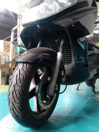 Piaggio X8 125 Negra