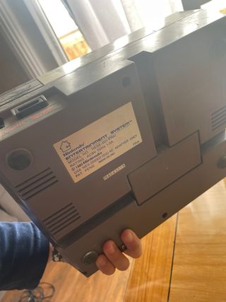 Consola Nintendo Entertainment System NES Beige