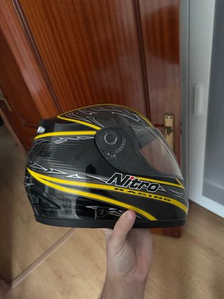 Casco Moto Nitro Negro y Amarillo