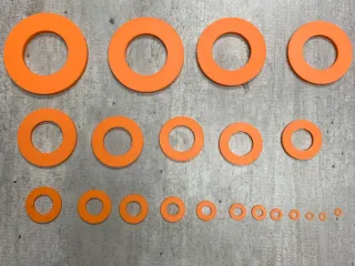 Elementos adicionales de ferretería.