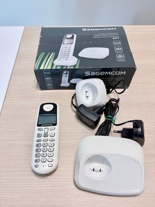 2 Teléfonos Inalámbricos Philips y Sagemcom