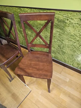 Tavolo da pranzo in vetro e 6 sedie in legno