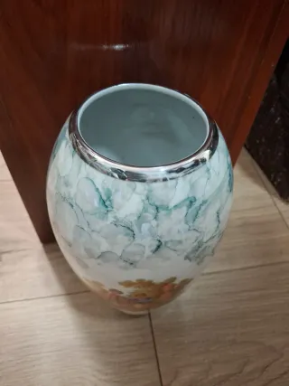 Precioso jarrón de época con escena