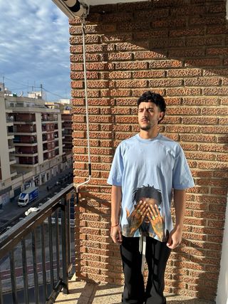 Camiseta oversize gráfica streetwear