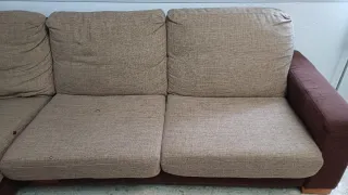 Sofá chaise longue beige y marrón