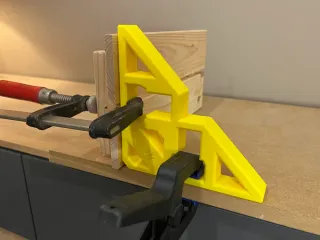 Elementos adicionales de ferretería.