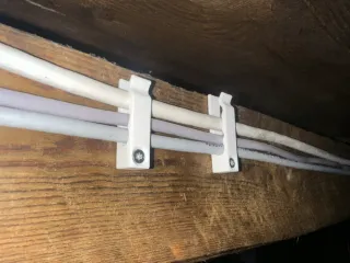 Elementos adicionales de ferretería.