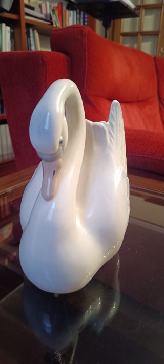 Cisne de cerámica blanco