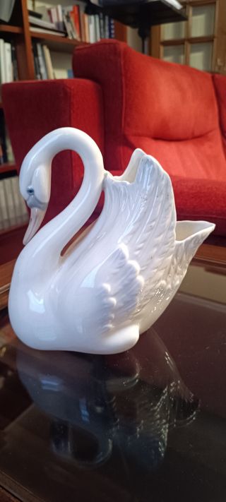 Cisne de cerámica blanco