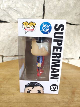 Funko Pop Superman 573 Edición Limitada