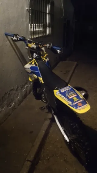 Suzuki RMZ 250 Motocross
