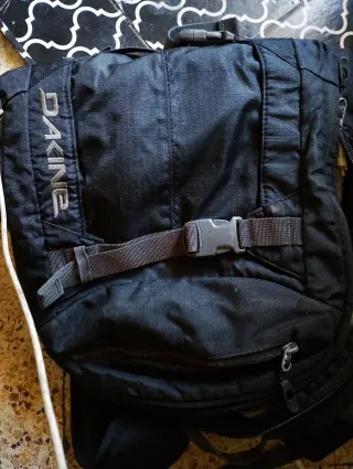 Mochila Dakine Negra Muy Cuidada y me desprendo YA