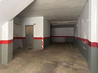 Garaje en venta en Cervelló
