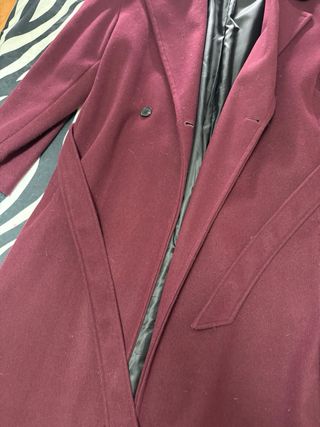 Chaqueta larga burdeos