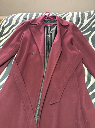 Chaqueta larga burdeos