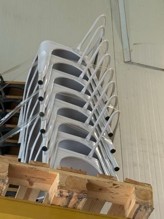 Sillas hostelería blancas metal