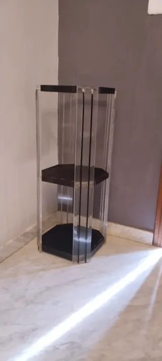 Columna estantería hexagonal metraquilato