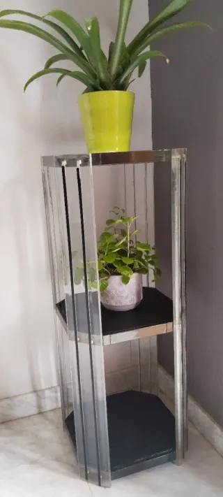 Columna estantería hexagonal metraquilato