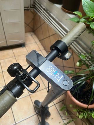 Patinete Eléctrico Ruedas Macizas