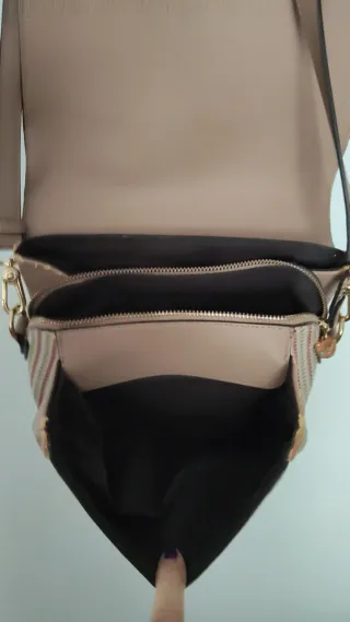 Bolso de hombro con estampado de pueblo