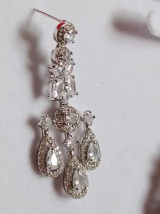 Aderezo Huertana Fallera y agujas leer anuncio