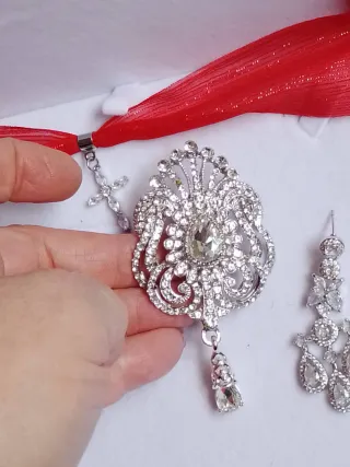 Aderezo Huertana Fallera y agujas leer anuncio