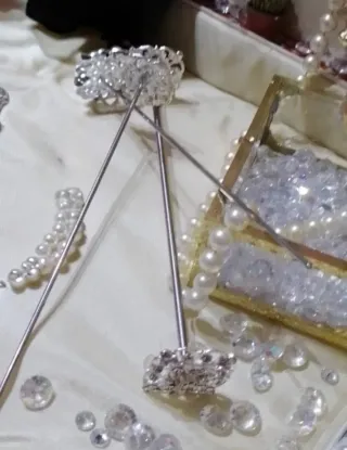 Aderezo Huertana Fallera y agujas leer anuncio