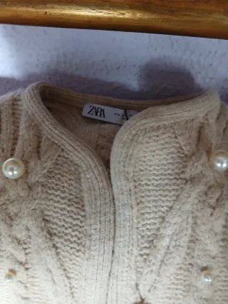 Chaqueta Zara Beige Perlas