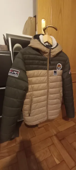 Plumifero Jack & Jones beige y verde