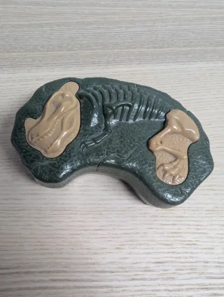 Dinosaurio teledirigido con mando