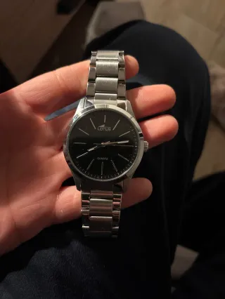 Reloj Lotus Negro y Plateado