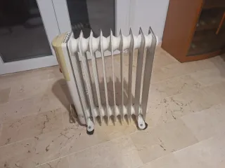 Radiador de aceite blanco y beige