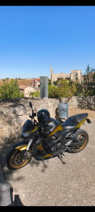 Kawasaki Z750 Limitada A2 Negra/Dorada