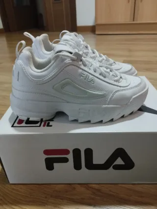 Zapatillas deportivas FILA blancas