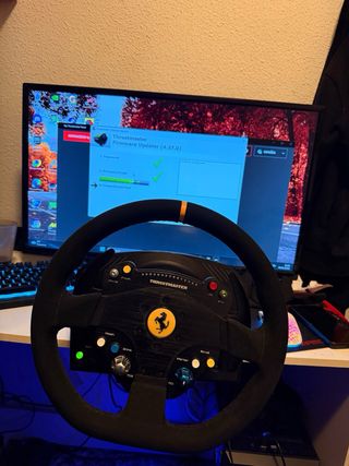 Volante Thrustmaster