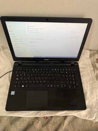 Due laptop Acer nere in offerta