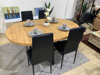 Mesa extensible madera y 4 sillas polipiel