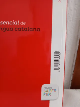 Llibret Ciències y 4 L'essencial medi, català,...