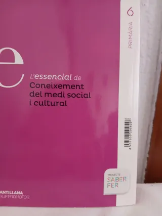 Llibret Ciències y 4 L'essencial medi, català,...