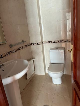 Alquilo piso de 2h..en Oviedo, Florida,Particular