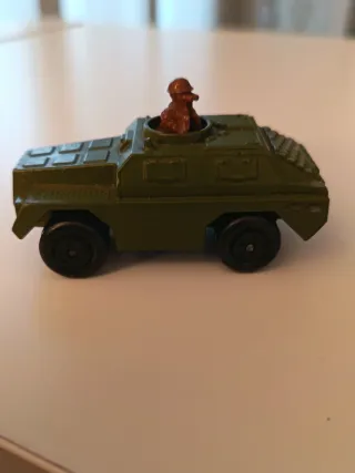 Matchbox n. 28 Stoat mezzo militare