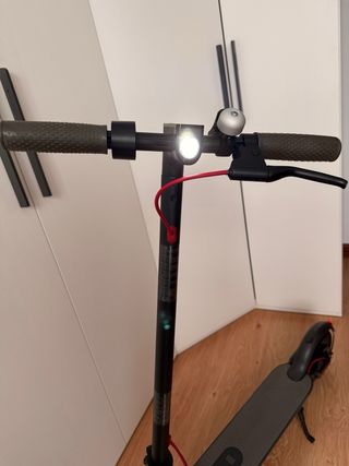 Patinete Xiaomi + Casco y Accesorios