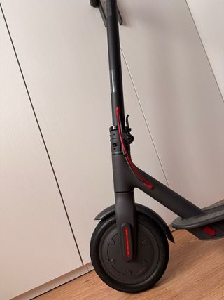 Patinete Xiaomi + Casco y Accesorios