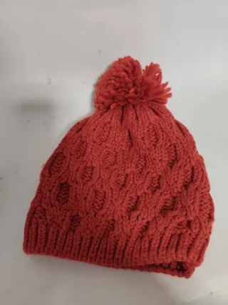 Gorro pompón talla 54-56 cm.