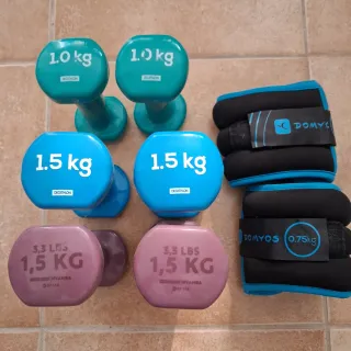 Mancuernas y tobilleras de gimnasio