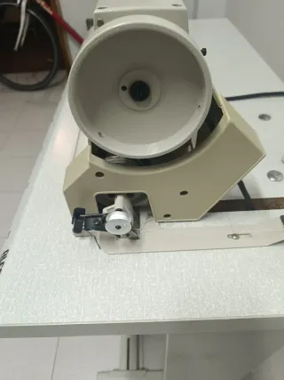 Máquina de coser industrial Alfa