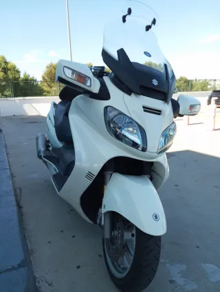 Suzuki Burgman 650