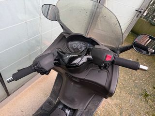 Piaggio X8 250ie Negra