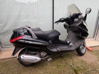 Piaggio X8 250ie Negra