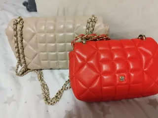 Bolsos PG Rojo y Beige 50€ cada uno